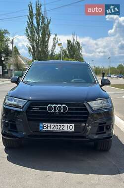 Внедорожник / Кроссовер Audi Q7 2015 в Измаиле