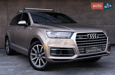 Внедорожник / Кроссовер Audi Q7 2019 в Киеве