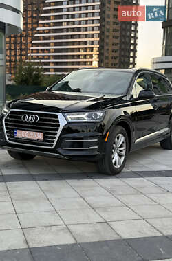 Позашляховик / Кросовер Audi Q7 2017 в 