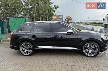 Позашляховик / Кросовер Audi Q7 2017 в 