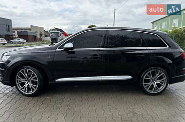 Позашляховик / Кросовер Audi Q7 2017 в 