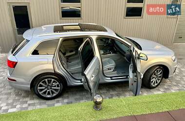 Позашляховик / Кросовер Audi Q7 2017 в 