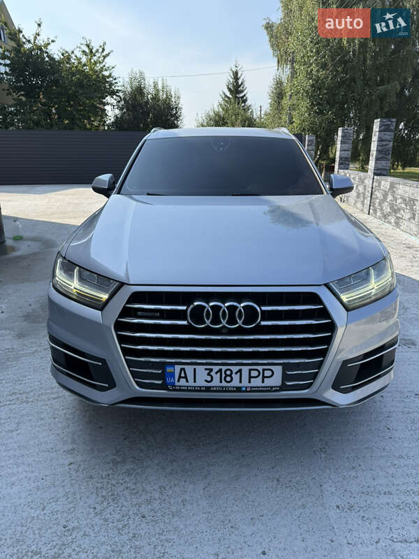 Внедорожник / Кроссовер Audi Q7 2017 в Киеве