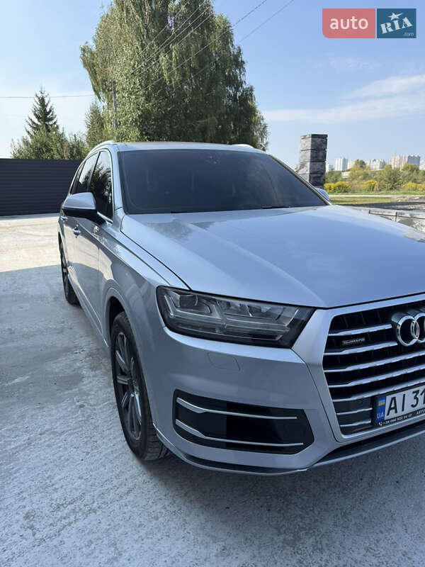 Внедорожник / Кроссовер Audi Q7 2017 в Киеве