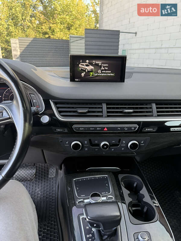 Внедорожник / Кроссовер Audi Q7 2017 в Киеве