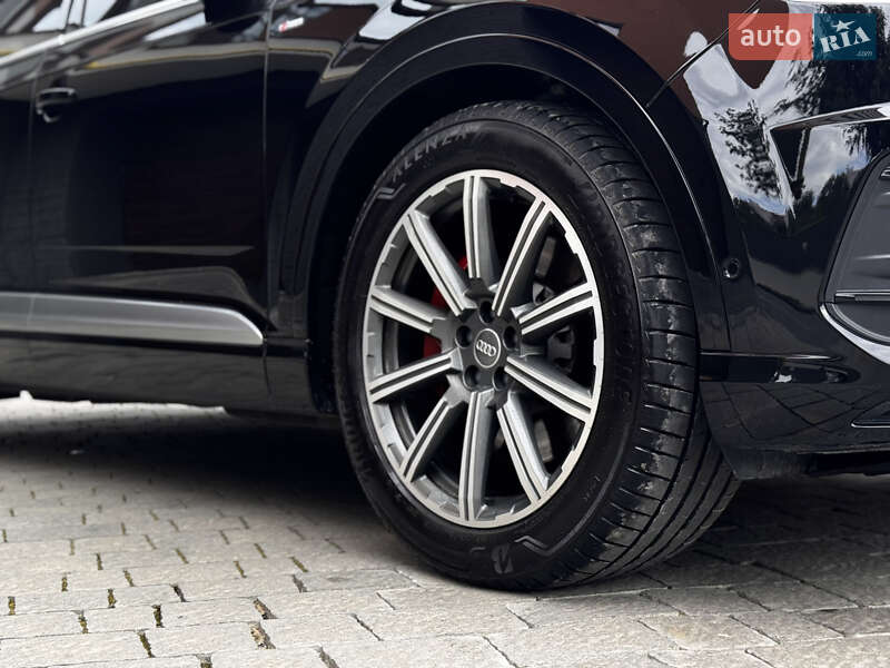 Внедорожник / Кроссовер Audi Q7 2015 в Ивано-Франковске