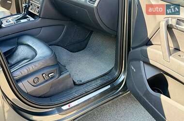Позашляховик / Кросовер Audi Q7 2013 в 
