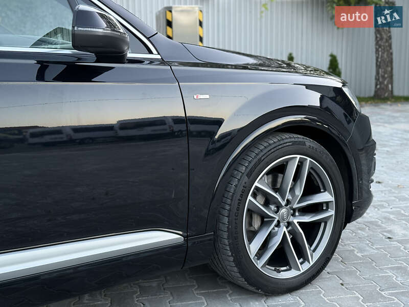 Внедорожник / Кроссовер Audi Q7 2016 в Ровно