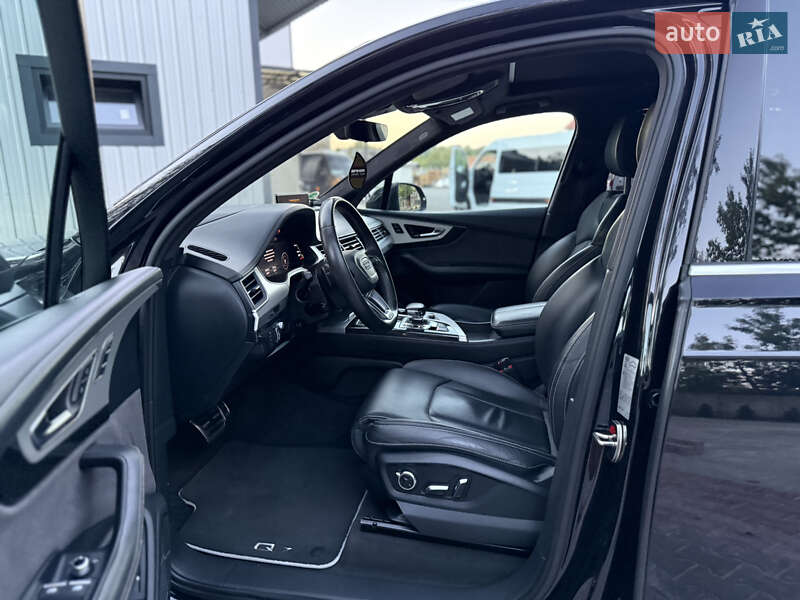 Внедорожник / Кроссовер Audi Q7 2016 в Ровно