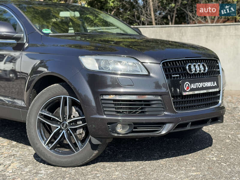 Позашляховик / Кросовер Audi Q7 2006 в Києві