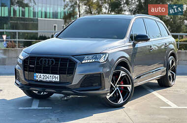 Внедорожник / Кроссовер Audi Q7 2019 в 
