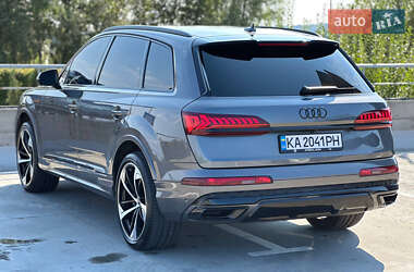 Внедорожник / Кроссовер Audi Q7 2019 в 