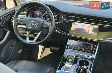Внедорожник / Кроссовер Audi Q7 2019 в 