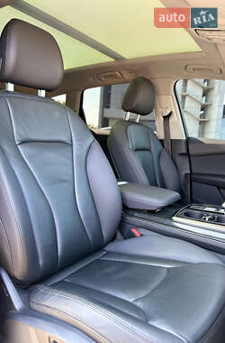 Внедорожник / Кроссовер Audi Q7 2019 в 