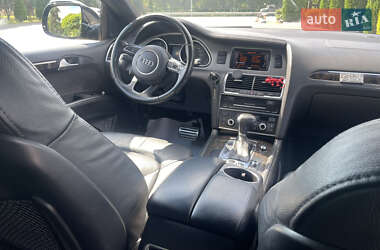 Позашляховик / Кросовер Audi Q7 2015 в 