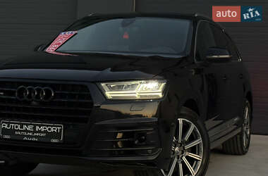 Внедорожник / Кроссовер Audi Q7 2017 в 