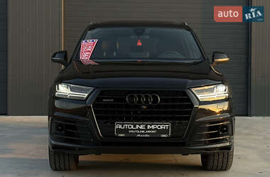Внедорожник / Кроссовер Audi Q7 2017 в 