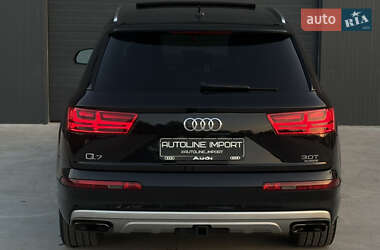 Внедорожник / Кроссовер Audi Q7 2017 в 