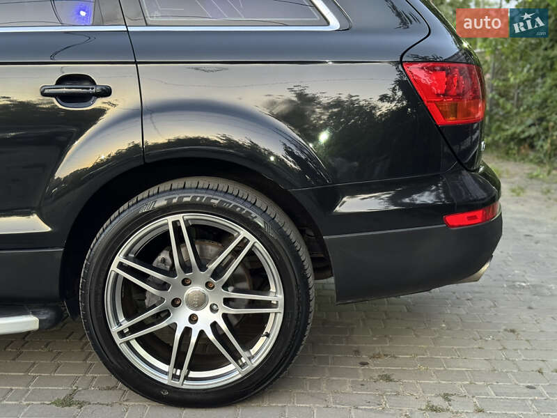 Позашляховик / Кросовер Audi Q7 2007 в Вінниці