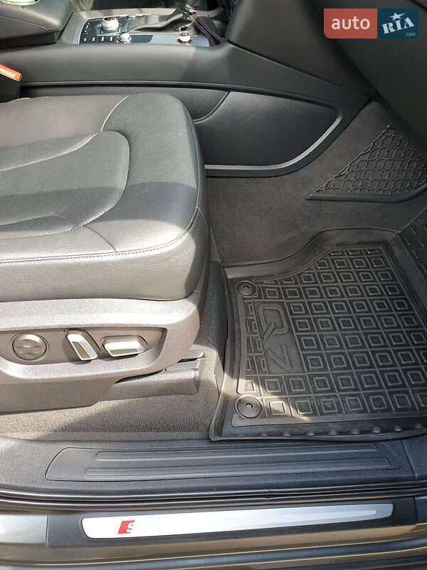 Позашляховик / Кросовер Audi Q7 2015 в Тернополі