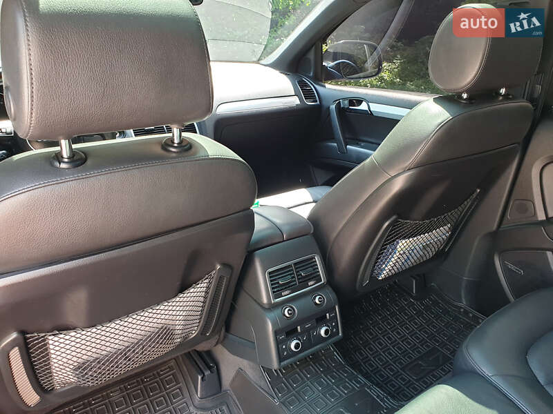 Позашляховик / Кросовер Audi Q7 2015 в Тернополі