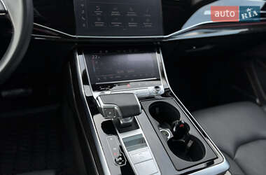 Позашляховик / Кросовер Audi Q7 2023 в 