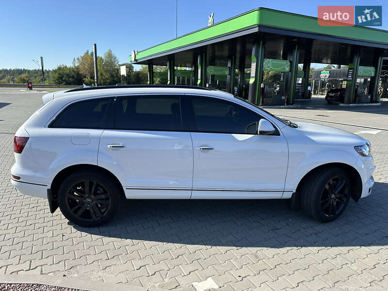 Позашляховик / Кросовер Audi Q7 2015 в Києві