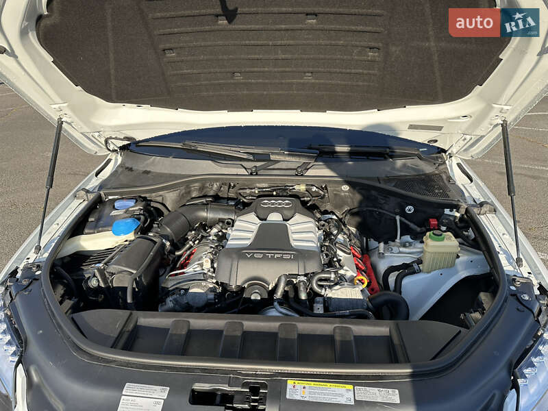Позашляховик / Кросовер Audi Q7 2015 в Києві