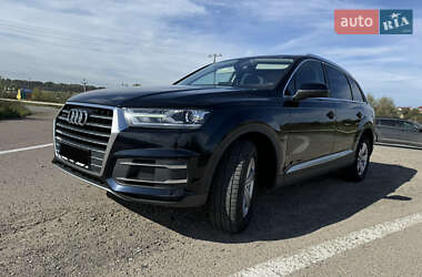 Внедорожник / Кроссовер Audi Q7 2016 в 