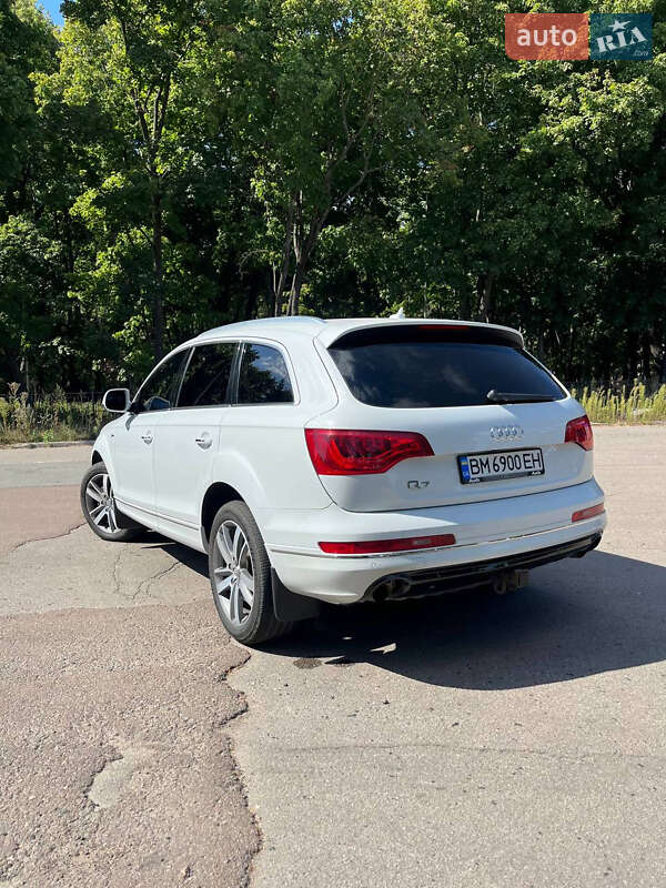 Позашляховик / Кросовер Audi Q7 2015 в Ромнах