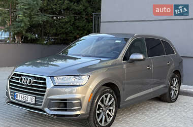 Позашляховик / Кросовер Audi Q7 2016 в 