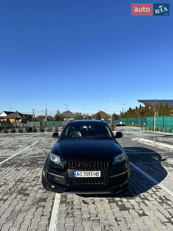 Позашляховик / Кросовер Audi Q7 2013 в Виноградові