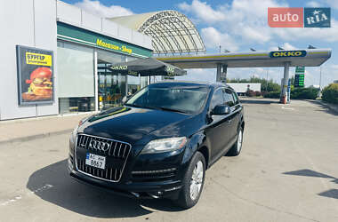 Позашляховик / Кросовер Audi Q7 2010 в Володимирі