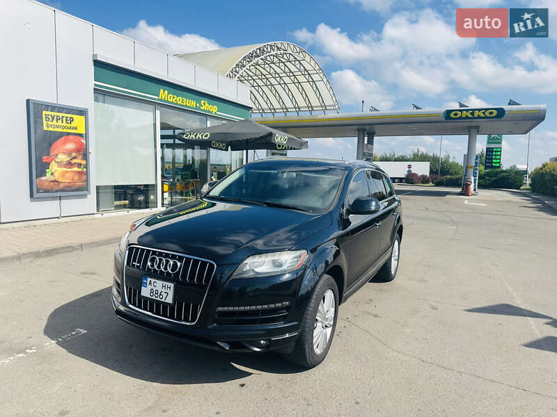 Позашляховик / Кросовер Audi Q7 2010 в 