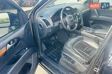 Позашляховик / Кросовер Audi Q7 2010 в 