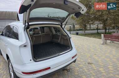 Внедорожник / Кроссовер Audi Q7 2015 в 