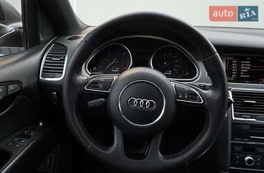 Позашляховик / Кросовер Audi Q7 2013 в 