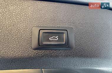 Позашляховик / Кросовер Audi Q7 2013 в 