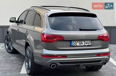 Позашляховик / Кросовер Audi Q7 2013 в 