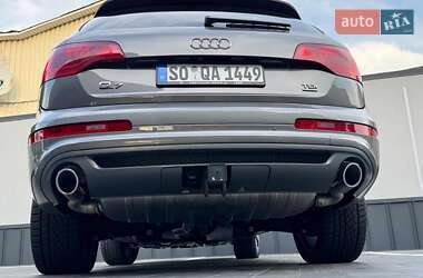 Позашляховик / Кросовер Audi Q7 2013 в 
