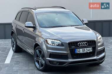 Позашляховик / Кросовер Audi Q7 2013 в 
