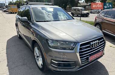 Позашляховик / Кросовер Audi Q7 2016 в Полтаві