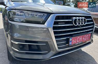 Позашляховик / Кросовер Audi Q7 2016 в 