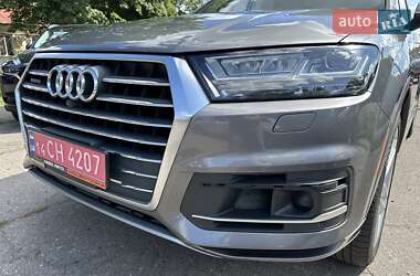 Позашляховик / Кросовер Audi Q7 2016 в 