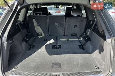 Позашляховик / Кросовер Audi Q7 2016 в 