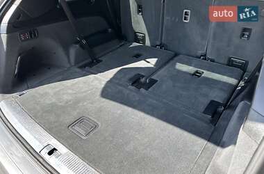 Позашляховик / Кросовер Audi Q7 2016 в 