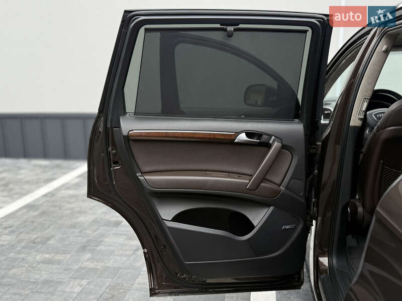 Внедорожник / Кроссовер Audi Q7 2011 в Ровно