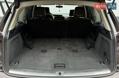 Позашляховик / Кросовер Audi Q7 2011 в 