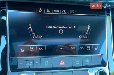 Позашляховик / Кросовер Audi Q7 2021 в 