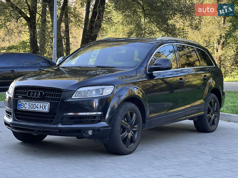 Внедорожник / Кроссовер Audi Q7 2006 в Новояворовске